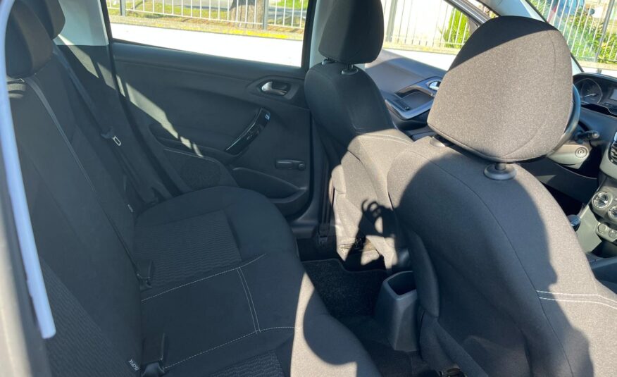 PEUGEOT 208 1.6 HDI 75 ACTIVE