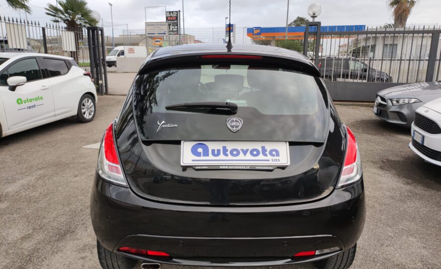LANCIA YPSILON 1.2 69 CV GPL ECOCHIC GOLD