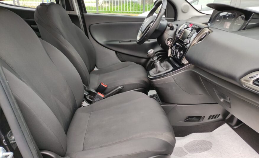 LANCIA YPSILON 1.2 69 CV GPL ECOCHIC GOLD