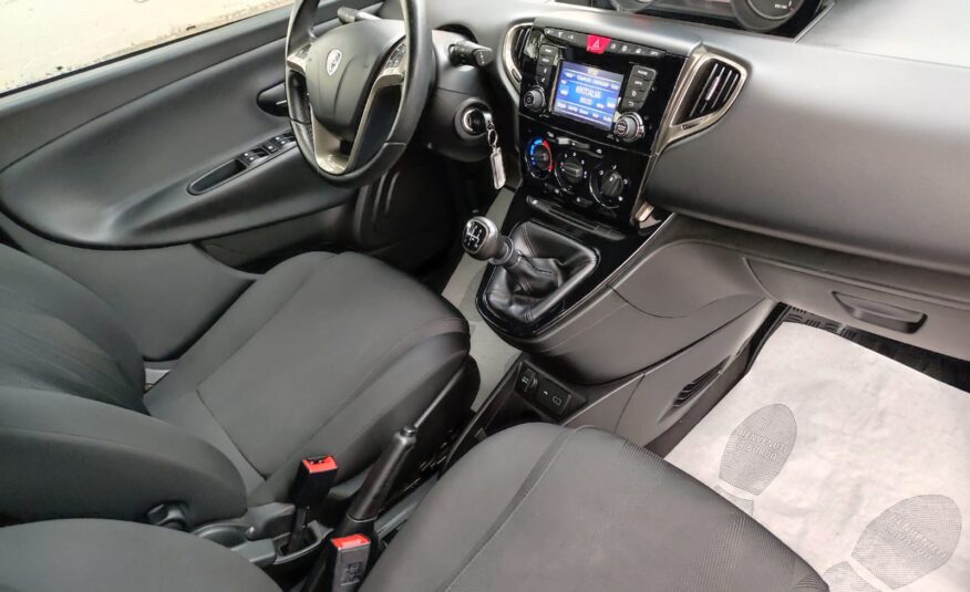 LANCIA YPSILON 1.2 69 CV GOLD