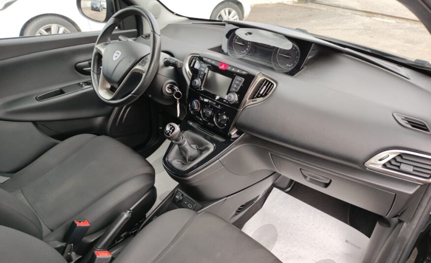 LANCIA YPSILON 1.2 69 CV GPL ECOCHIC GOLD