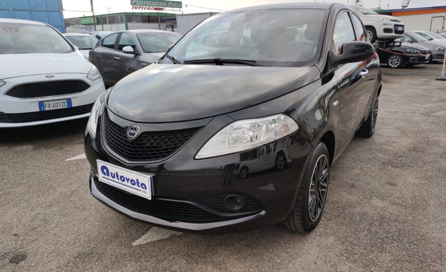 LANCIA YPSILON 1.2 69 CV GPL ECOCHIC GOLD