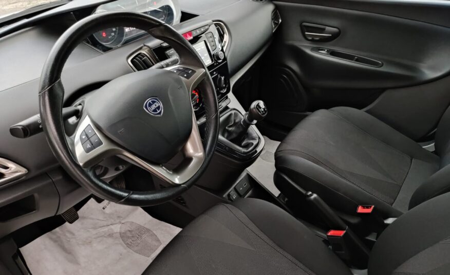 LANCIA YPSILON 1.2 69 CV GOLD