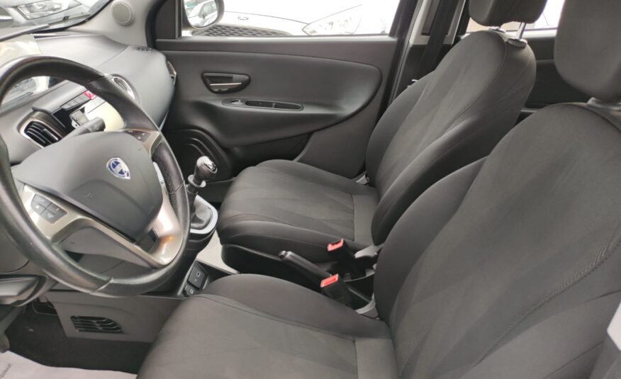 LANCIA YPSILON 1.2 69 CV GPL ECOCHIC GOLD