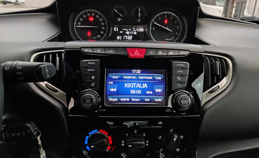 LANCIA YPSILON 1.2 69 CV GOLD