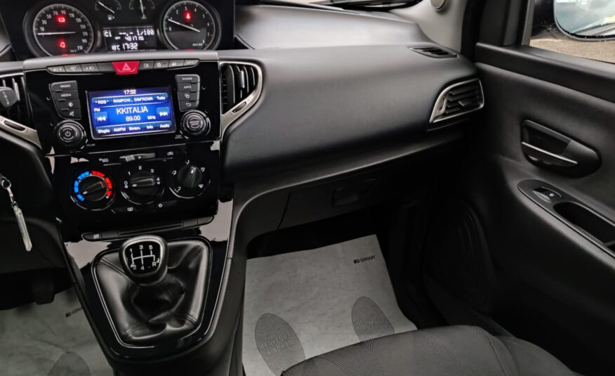 LANCIA YPSILON 1.2 69 CV GOLD