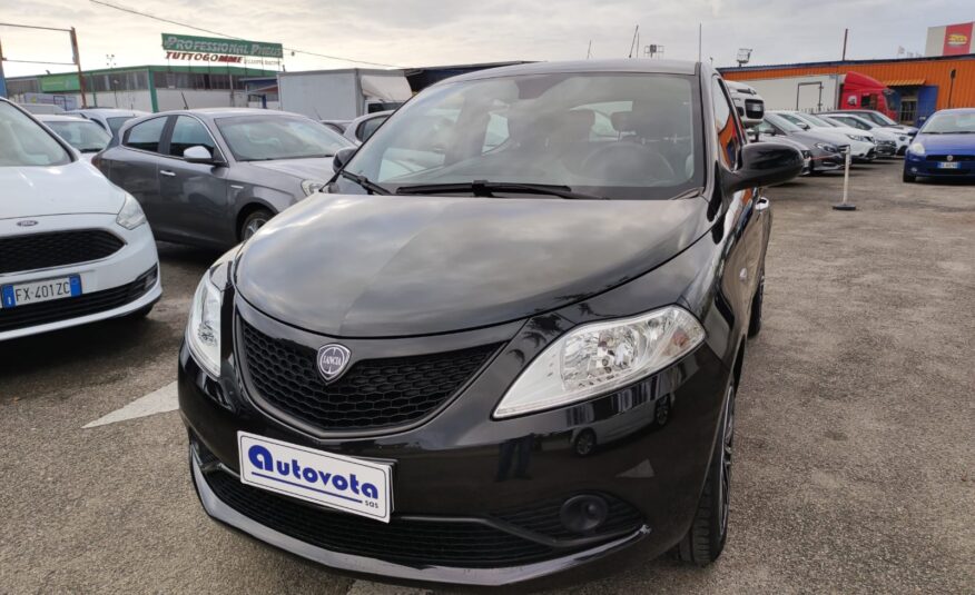 LANCIA YPSILON 1.2 69 CV GPL ECOCHIC GOLD