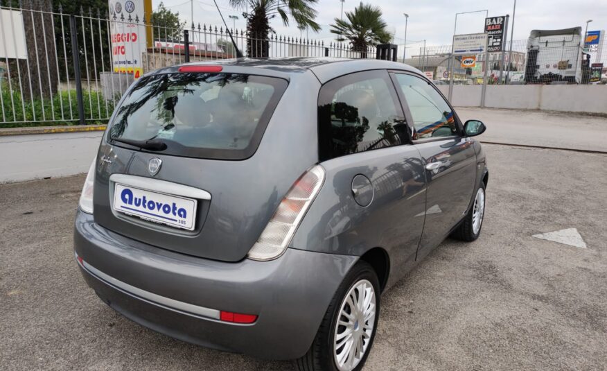 LANCIA YPSILON 1.2 60 CV SILVER