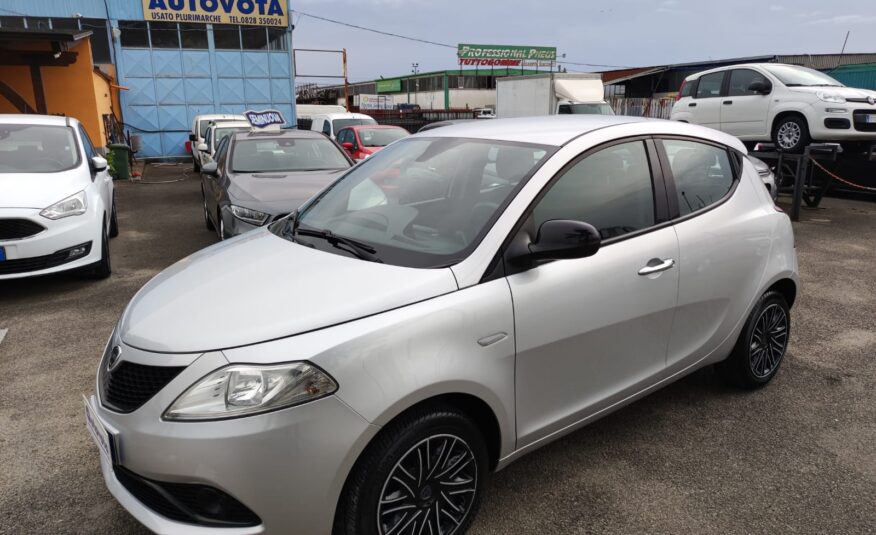 LANCIA YPSILON 1.2 69 CV GOLD