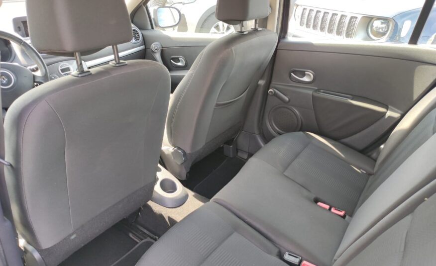 RENAULT CLIO 1.2 16V 75 CV 20TH