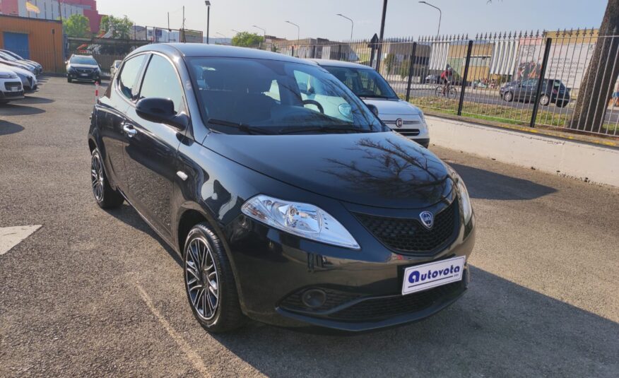 LANCIA YPSILON 1.2 69 CV GOLD